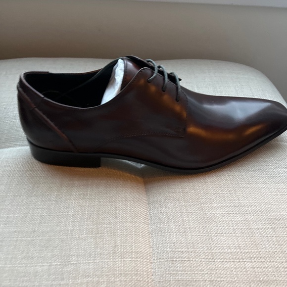 Dress shoes for men